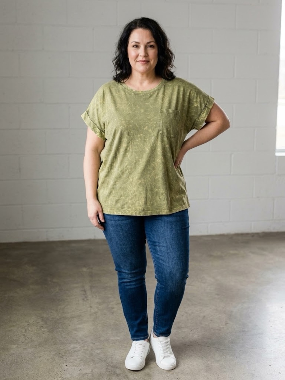 Zenana Outfitters Short Sleeve Pocket Tee in Olive